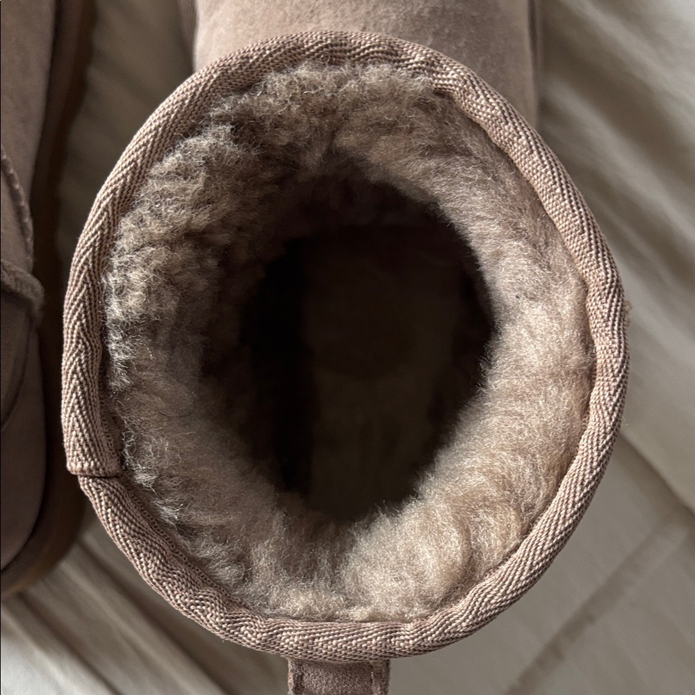 UGG Classic Mini - image 5